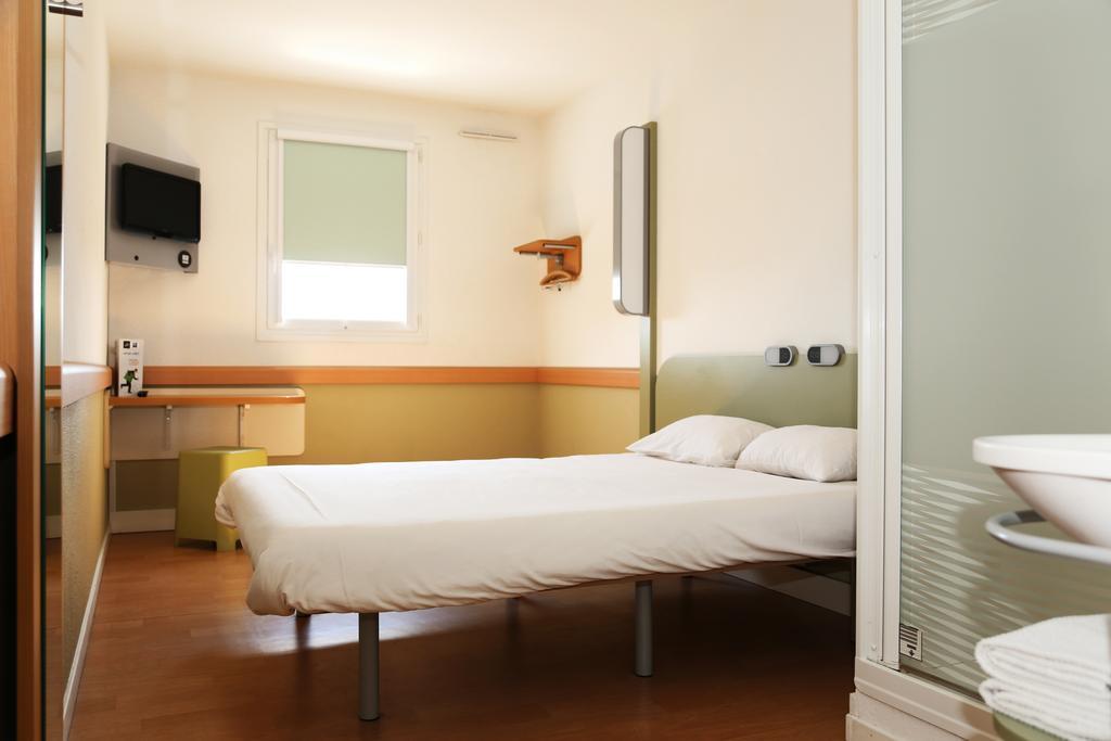 Ibis Budget Aubenas Eksteriør billede